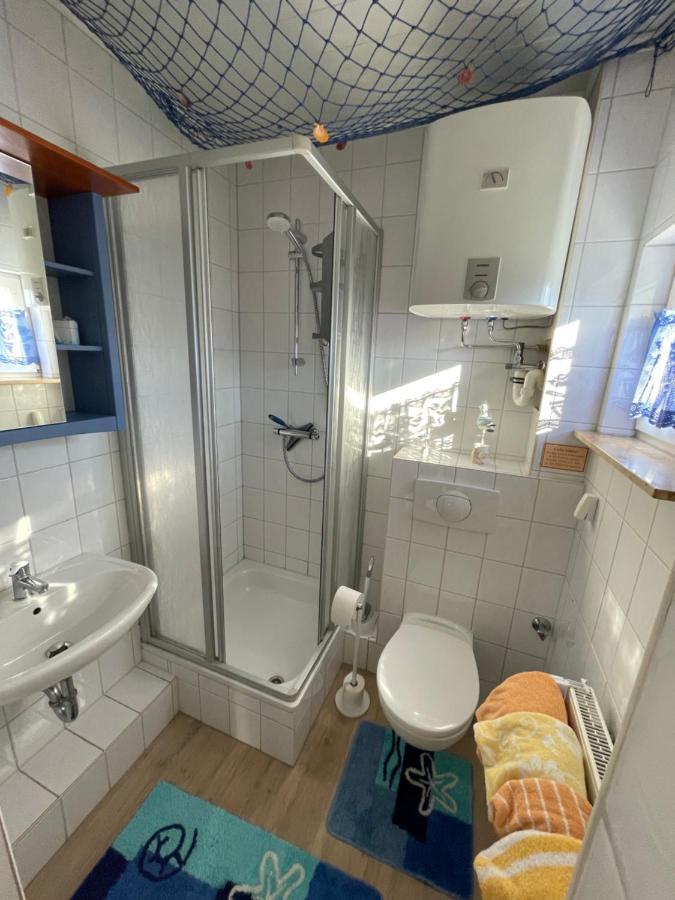 Schoener Ferienbungalow Umgeben Von Natur Und Nicht Weit Zur Ostsee Neubukow ภายนอก รูปภาพ